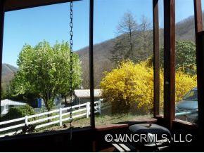 65 Chateau Lane - Photo 2