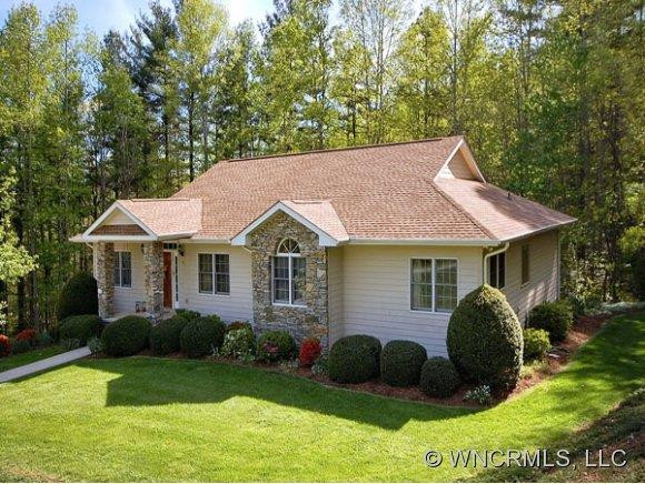 19 SWEETWATER OAKS DRIVE