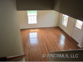 33 Jeff Drive - Photo 2
