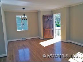 520 Oak Hill Court - Photo 2