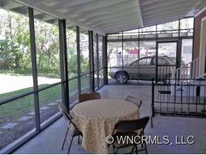 520 Oak Hill Court - Photo 10
