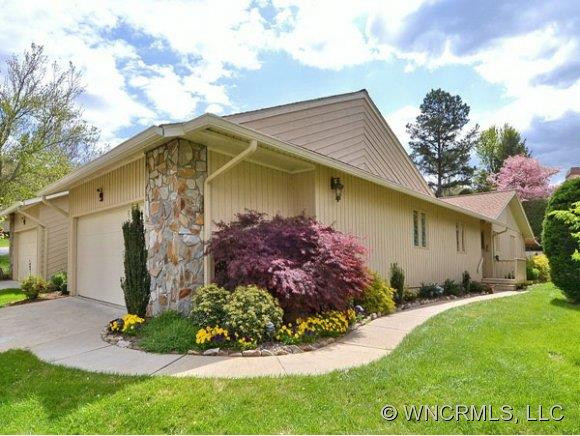 127 DEERLAKE DRIVE
