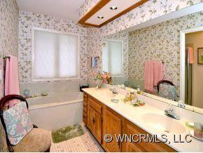 127 DEERLAKE DRIVE - Photo 7