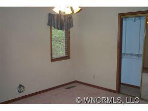 205 Woodfield Dr. - Photo 8