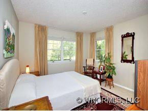 120 LARCHMONT DRIVE - Photo 12
