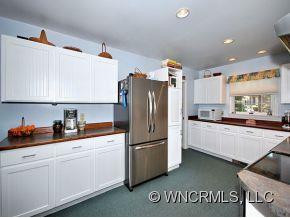 120 LARCHMONT DRIVE - Photo 7