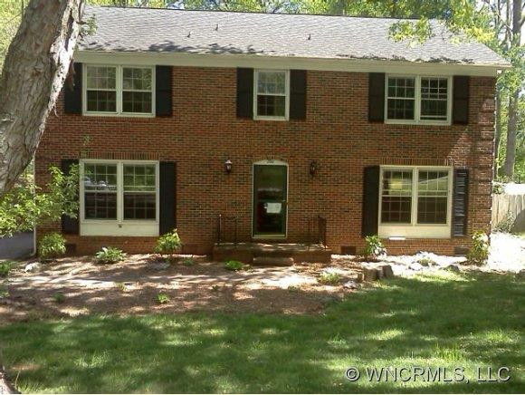 280 Foxcroft Dr.