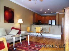155 S Lexington Ave, Unit 410 - Photo 2