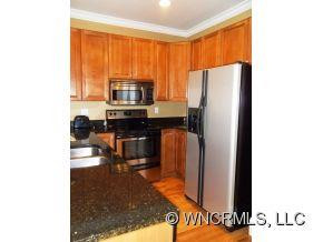 155 S Lexington Ave, Unit 410 - Photo 3