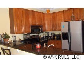 125 S Lexington Ave, Unit 307 - Photo 4