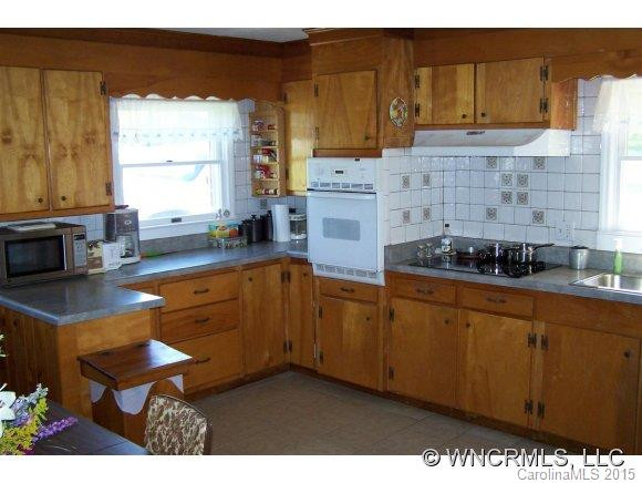 2890 Green Creek Road - Photo 3