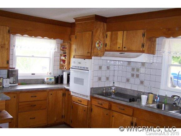 2890 Green Creek Road - Photo 4