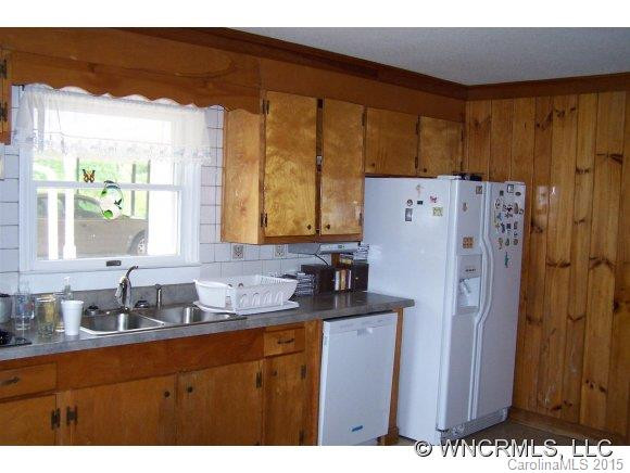 2890 Green Creek Road - Photo 5