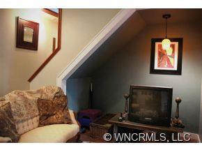 65 Pine Tree Lane - Photo 12