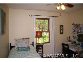 65 Pine Tree Lane - Photo 9