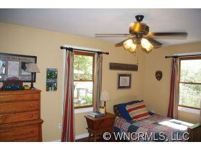 65 Pine Tree Lane - Photo 10