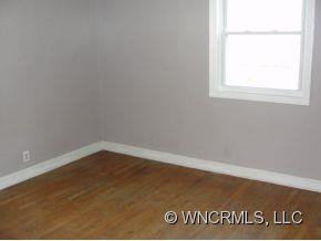34 ERSKINE STREET - Photo 5