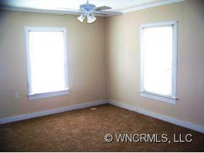 114 Edwards Avenue - Photo 4