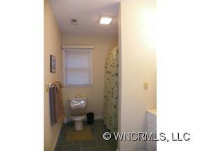 2038 Memorial Hwy - Photo 9