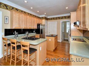 11 BAINBRIDGE COURT - Photo 8