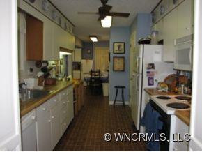 23 Twin Hills Drive - Photo 4