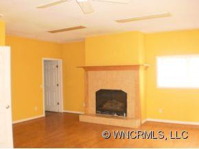 115 Woodburn Drive - Photo 3