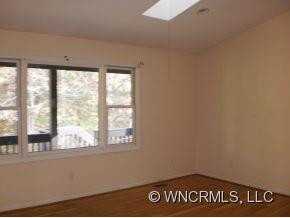 115 Woodburn Drive - Photo 5