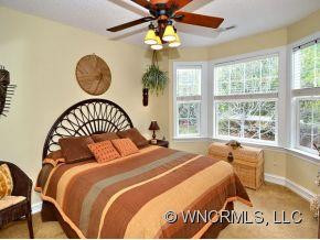 211 GREEN MEADOW LANE - Photo 12