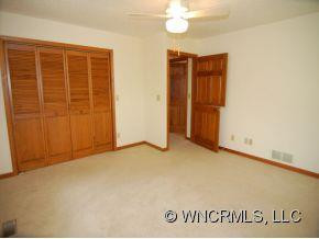 1028 W. BLUE RIDGE ROAD - Photo 11