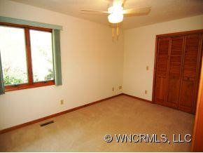 1028 W. BLUE RIDGE ROAD - Photo 9