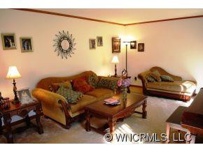 27 Wilkie Way - Photo 2