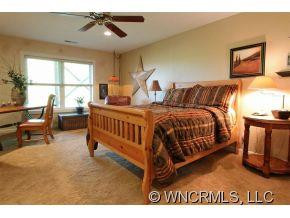 930 Sunlight Ridge Drive - Photo 16