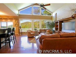 930 Sunlight Ridge Drive - Photo 4