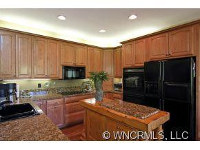 930 Sunlight Ridge Drive - Photo 8
