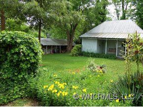 313 N. Whitted Street - Photo 2