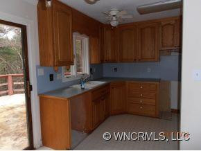 84 Robinson Drive - Photo 3