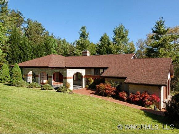 5 WEST RIDGEWAY DRIVE