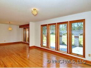 5 WEST RIDGEWAY DRIVE - Photo 3