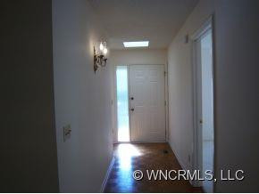403 Red Oak Drive - Photo 2
