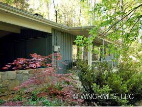 5 HASBROOK LANE - Photo 2