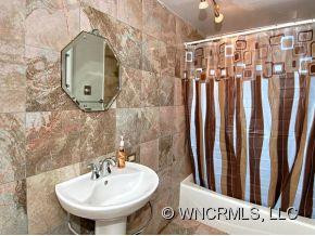 5 HASBROOK LANE - Photo 7