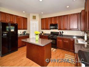 30 WOODFERN ROAD - Photo 5