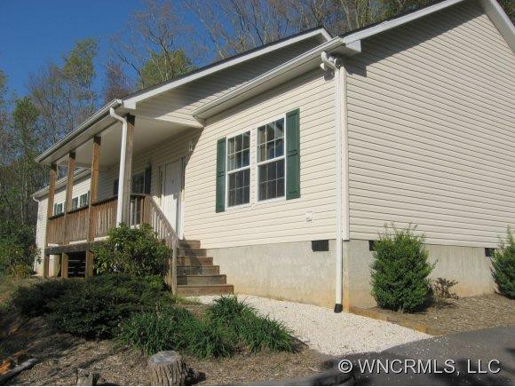 109 FORESTWAY LANE