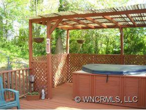 23 Moore Ave - Photo 3