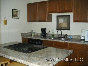 23 Moore Ave - Photo 5
