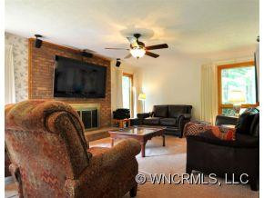 100 E. Pinecrest Drive - Photo 2