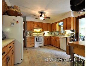 100 E. Pinecrest Drive - Photo 5