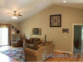 309 CEDAR CREST DRIVE - Photo 3