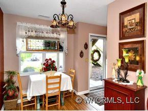 602 CARLYLE WAY - Photo 3
