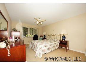 1101 Red Oak Drive - Photo 10